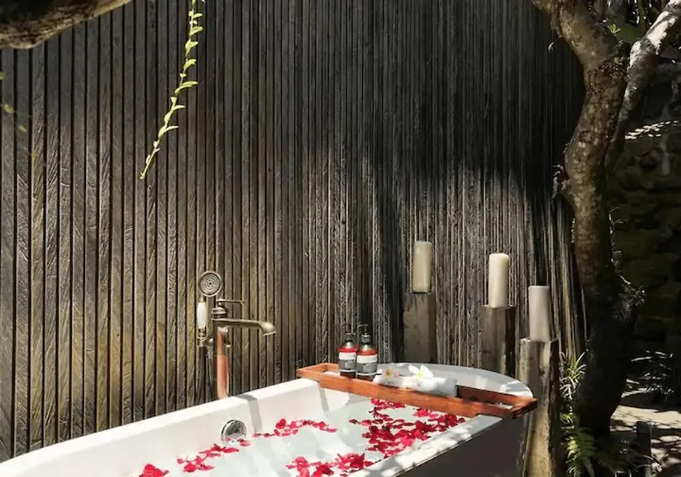 Dwa Chandra Full-Service Luxury 4Br Villa & River Ubud Indonesia