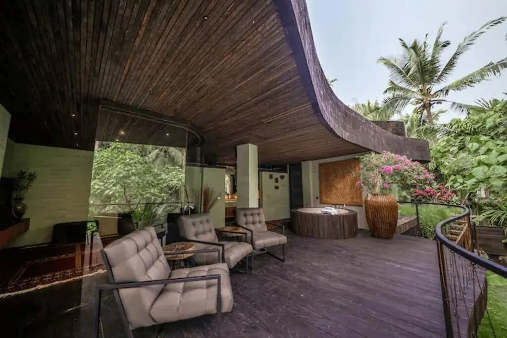 Dwa Chandra Full-Service Luxury 4Br Villa & River Ubud