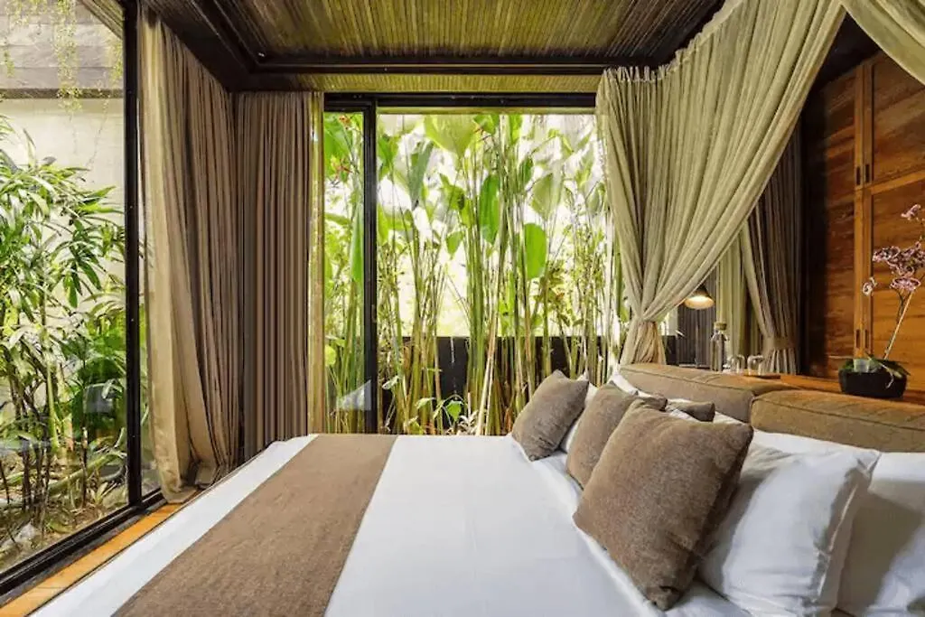 Dwa Chandra Full-Service Luxury 4Br Villa & River Ubud