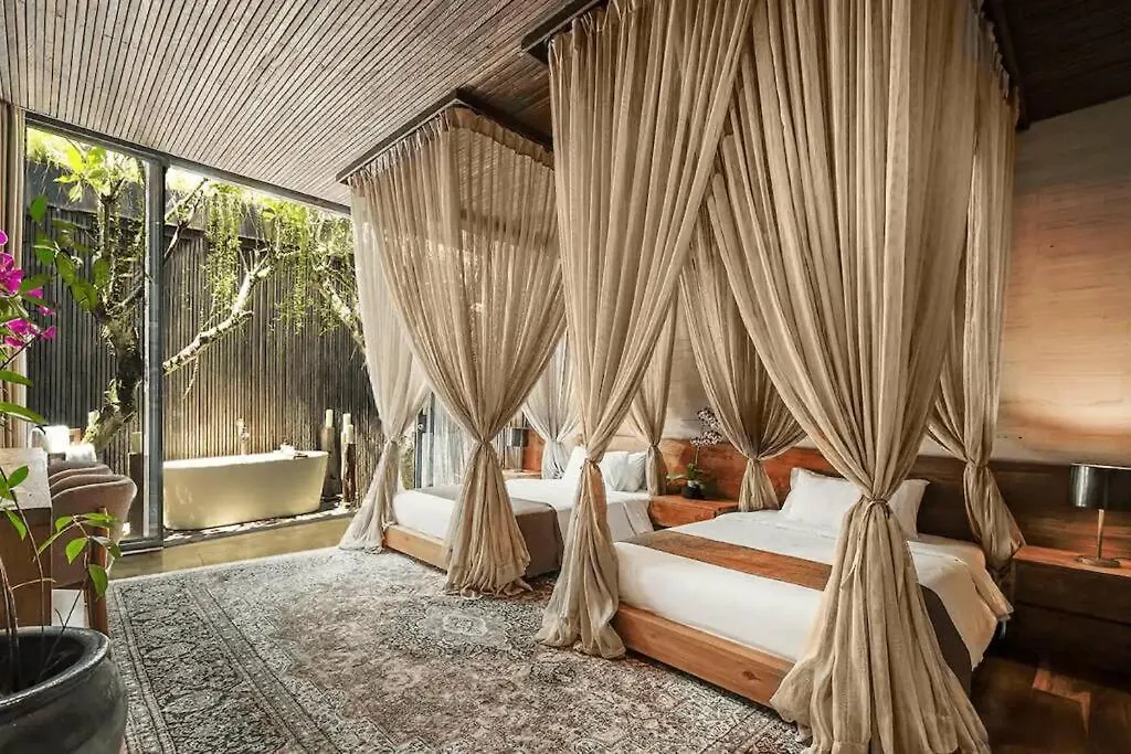 Dwa Chandra Full-Service Luxury 4Br Villa & River Ubud
