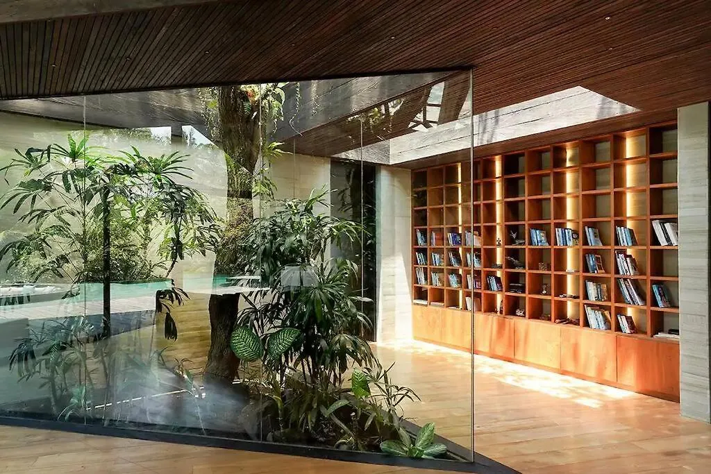 Dwa Chandra Full-Service Luxury 4Br Villa & River Ubud