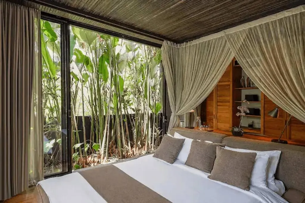Dwa Chandra Full-Service Luxury 4Br Villa & River Ubud